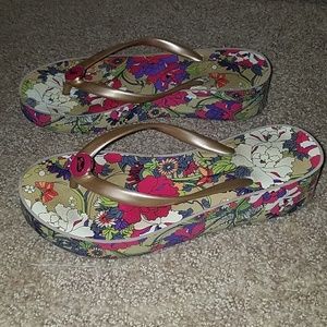 Sandals size 6